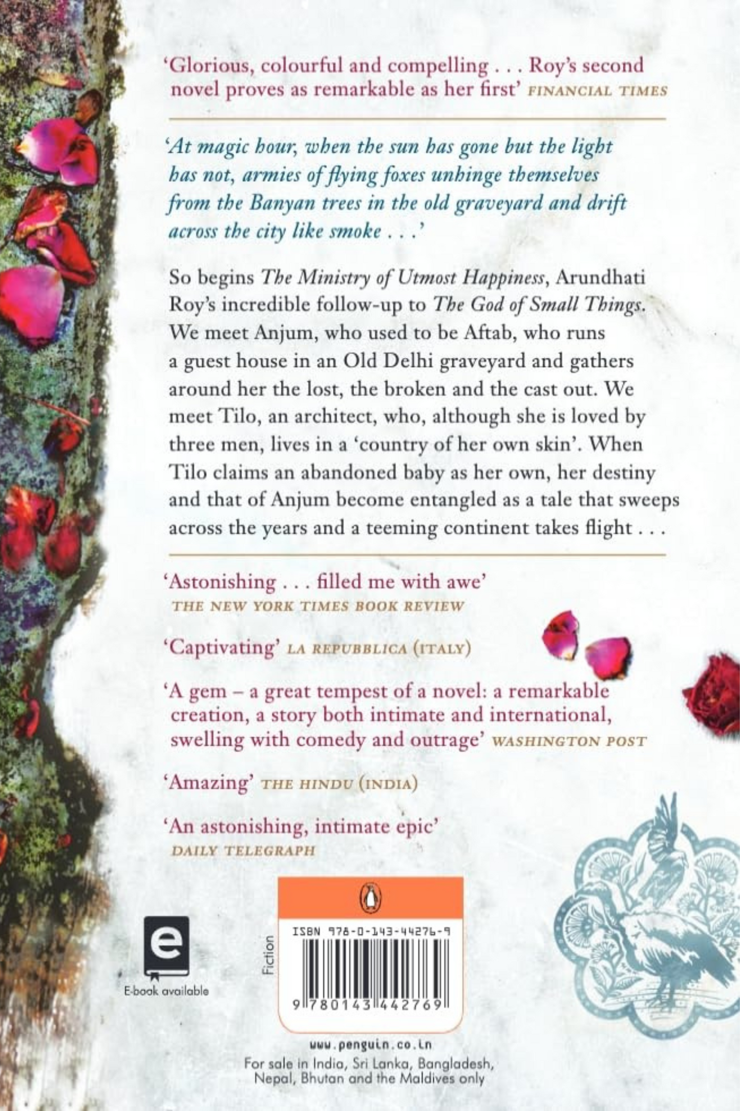 The Ministry of Utmost Happiness [Paperback] Roy, Arundhati